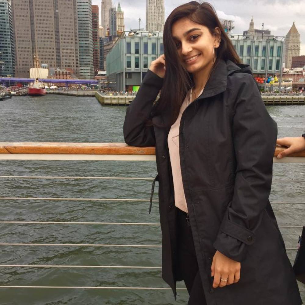 Meet your Posher, Aleena
